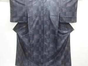 未使用品　市松に花模様織り出し本場泥大島紬着物
